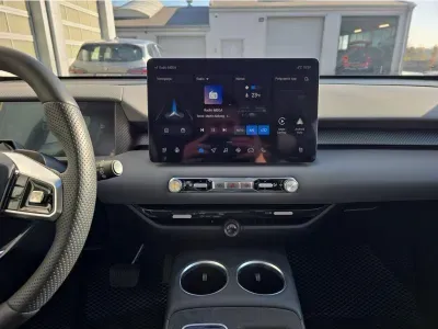 SZARY SUV MG MGS5 EV z 2025 r., ELEKTRYCZNY, skrzynia biegów AUTOMATYCZNA 125KM, zdjęcie 13 z 28