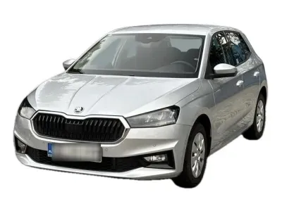 SREBRNY HATCHBACK SKODA FABIA z 2024 r., BENZYNA, skrzynia biegów MANUALNA 116KM, zdjęcie główne