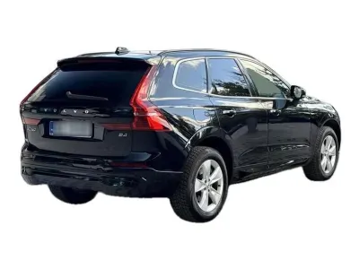 CZARNY SUV VOLVO XC60 z 2022 r., BENZYNA, skrzynia biegów AUTOMATYCZNA 197KM, zdjęcie 15 z 19