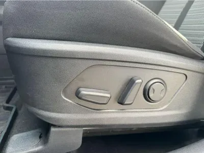 SZARY SUV KIA SORENTO z 2021 r., HYBRYDA/BENZYNA, skrzynia biegów AUTOMATYCZNA 169KM, zdjęcie 18 z 24
