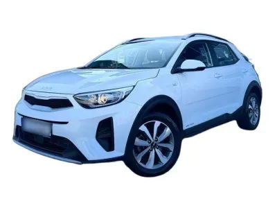 BIAŁY SUV KIA STONIC z 2025 r., BENZYNA, skrzynia biegów MANUALNA 58KM, zdjęcie główne