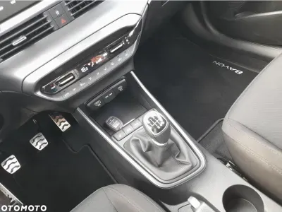 ZIELONY CROSSOVER HYUNDAI BAYON z 2025 r., BENZYNA, skrzynia biegów MANUALNA 101KM, zdjęcie 5 z 13
