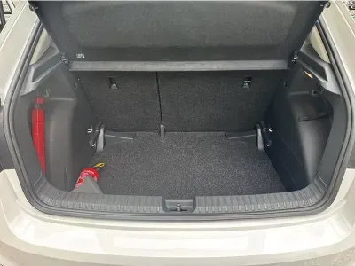 BIAŁY HATCHBACK SKODA FABIA z 2023 r., BENZYNA, skrzynia biegów MANUALNA 110KM, zdjęcie 19 z 19