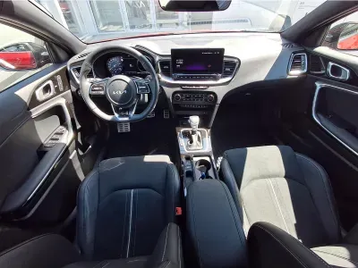 CZERWONY KOMBI KIA PROCEED z 2024 r., BENZYNA, skrzynia biegów AUTOMATYCZNA 140KM, zdjęcie 4 z 18