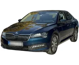 NIEBIESKI HATCHBACK SKODA SUPERB z 2021 r., BENZYNA, skrzynia biegów AUTOMATYCZNA 150KM, zdjęcie główne