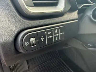 BRĄZOWY KOMBI KIA CEED z 2022 r., BENZYNA, skrzynia biegów MANUALNA 118KM, zdjęcie 5 z 28