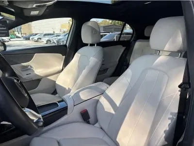 BIAŁY HATCHBACK MERCEDES CLASE A z 2023 r., HYBRYDA/BENZYNA, skrzynia biegów AUTOMATYCZNA 218KM, zdjęcie 3 z 19