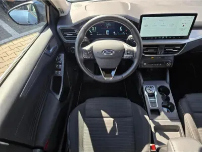 NIEBIESKI KOMBI FORD FOCUS TURNIER z 2024 r., DIESEL, skrzynia biegów AUTOMATYCZNA 115KM, zdjęcie 8 z 19