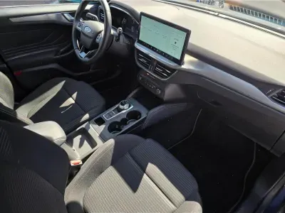 NIEBIESKI KOMBI FORD FOCUS TURNIER z 2024 r., DIESEL, skrzynia biegów AUTOMATYCZNA 115KM, zdjęcie 15 z 19