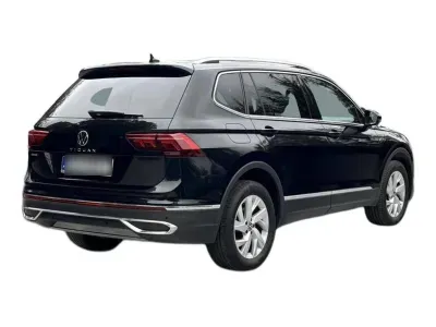 CZARNY SUV VOLKSWAGEN TIGUAN z 2022 r., DIESEL, skrzynia biegów AUTOMATYCZNA 150KM, zdjęcie 15 z 18