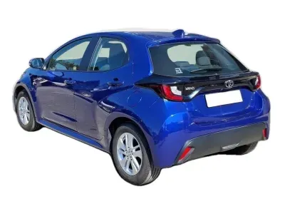 NIEBIESKI HATCHBACK TOYOTA YARIS z 2024 r., BENZYNA, skrzynia biegów MANUALNA 92KM, zdjęcie 5 z 28