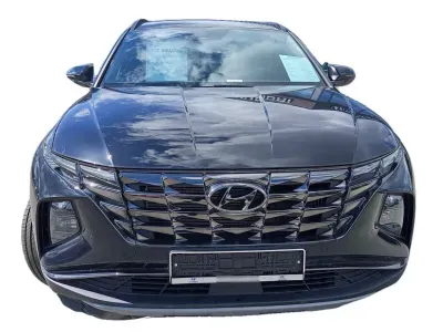 CZARNY SUV HYUNDAI TUCSON z 2024 r., HYBRYDA/BENZYNA, skrzynia biegów AUTOMATYCZNA 230KM, zdjęcie 7 z 8