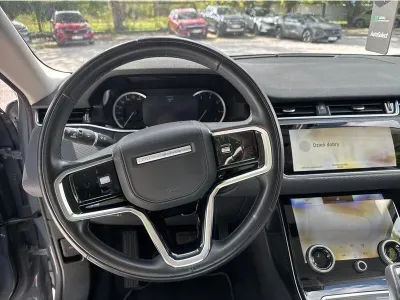 SZARY SUV LAND ROVER EVOQUE z 2022 r., BENZYNA, skrzynia biegów AUTOMATYCZNA 200KM, zdjęcie 2 z 18