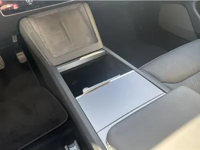 NIEBIESKI SEDAN TESLA MODEL 3 z 2023 r., ELEKTRYCZNY, skrzynia biegów AUTOMATYCZNA 283KM, zdjęcie 5 z 18