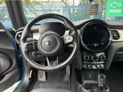 NIEBIESKI HATCHBACK MINI MINI z 2021 r., ELEKTRYCZNY, skrzynia biegów AUTOMATYCZNA 184KM, zdjęcie 7 z 19