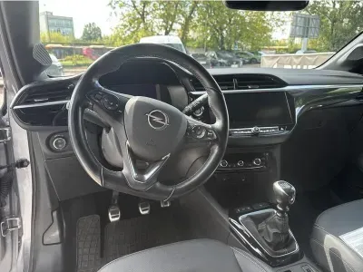 SREBRNY HATCHBACK OPEL CORSA z 2022 r., BENZYNA, skrzynia biegów MANUALNA 101KM, zdjęcie 17 z 19