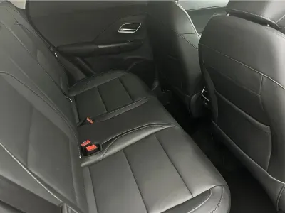 SREBRNY SUV MG ZS z 2026 r., HYBRYDA/BENZYNA, skrzynia biegów AUTOMATYCZNA 197KM, zdjęcie 15 z 15