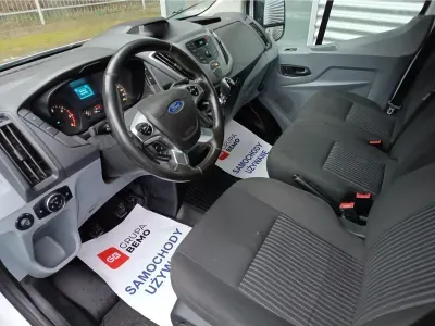 BIAŁY VAN FORD TRANSIT KOMBI z 2018 r., DIESEL, skrzynia biegów MANUALNA 130KM, zdjęcie 6 z 18