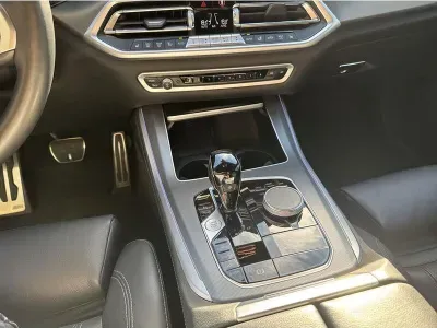 CZARNY SUV BMW X5 z 2022 r., DIESEL, skrzynia biegów AUTOMATYCZNA 231KM, zdjęcie 18 z 19