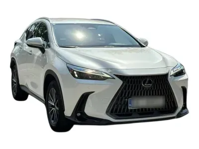 BIAŁY SUV LEXUS NX z 2022 r., HYBRYDA/BENZYNA, skrzynia biegów AUTOMATYCZNA 242KM, zdjęcie 13 z 19