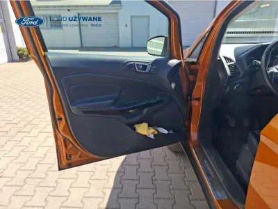 POMARAŃCZOWY SUV FORD ECOSPORT z 2018 r., DIESEL, skrzynia biegów MANUALNA 92KM, zdjęcie 12 z 26