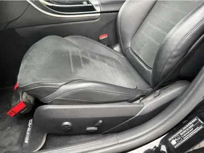CZARNY SEDAN MERCEDES C -KLASSE LIM z 2022 r., DIESEL, skrzynia biegów AUTOMATYCZNA 184KM, zdjęcie 7 z 19