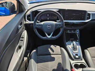 NIEBIESKI SUV OPEL GRANDLAND z 2023 r., BENZYNA, skrzynia biegów AUTOMATYCZNA 130KM, zdjęcie 11 z 20