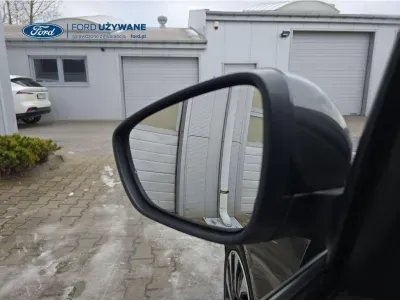 SZARY HATCHBACK FORD FOCUS z 2023 r., HYBRYDA/BENZYNA, skrzynia biegów MANUALNA 92KM, zdjęcie 23 z 29