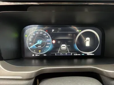 SZARY SUV KIA SORENTO z 2023 r., HYBRYDA/BENZYNA, skrzynia biegów AUTOMATYCZNA 230KM, zdjęcie 18 z 19