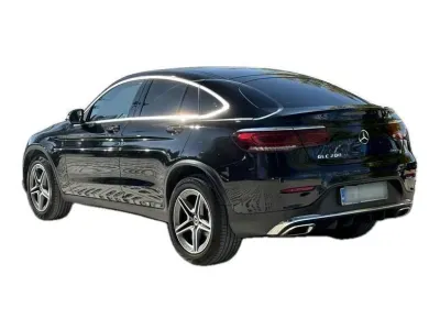 CZARNY SUV MERCEDES CLASE GLC z 2022 r., BENZYNA, skrzynia biegów AUTOMATYCZNA 211KM, zdjęcie 8 z 19