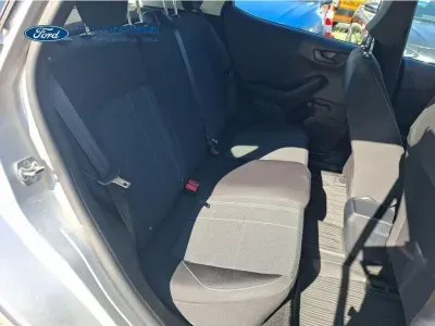 SREBRNY HATCHBACK FORD FIESTA z 2020 r., BENZYNA, skrzynia biegów MANUALNA 55KM, zdjęcie 25 z 29