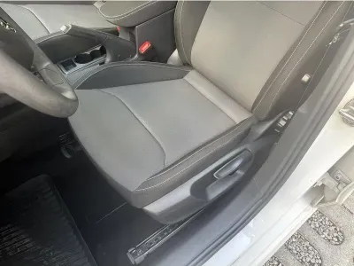 BIAŁY HATCHBACK SKODA FABIA z 2023 r., BENZYNA, skrzynia biegów MANUALNA 110KM, zdjęcie 11 z 19