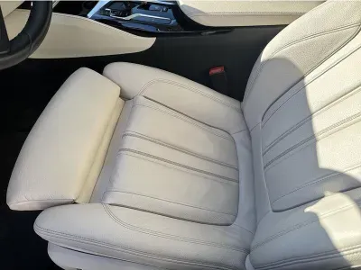 CZARNY SEDAN BMW SERIE 5 z 2022 r., BENZYNA, skrzynia biegów AUTOMATYCZNA 252KM, zdjęcie 18 z 19