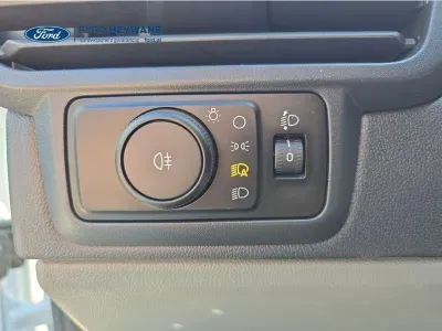 BIAŁY VAN FORD TRANSIT CUSTOM z 2024 r., DIESEL, skrzynia biegów MANUALNA 100KM, zdjęcie 4 z 24