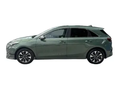 ZIELONY HATCHBACK KIA CEED z 2024 r., BENZYNA, skrzynia biegów AUTOMATYCZNA 140KM, zdjęcie 15 z 19