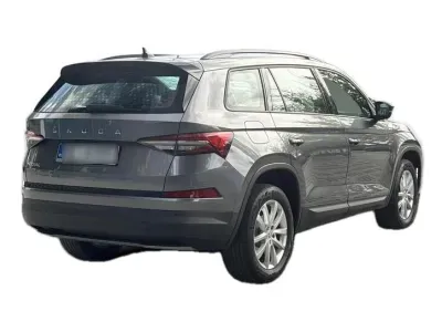 SZARY SUV SKODA KODIAQ z 2022 r., BENZYNA, skrzynia biegów AUTOMATYCZNA 150KM, zdjęcie 8 z 19