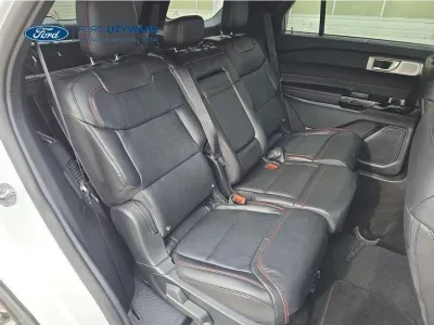 SZARY SUV FORD EXPLORER z 2023 r., HYBRYDA/BENZYNA, skrzynia biegów AUTOMATYCZNA 336KM, zdjęcie 5 z 34