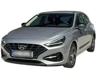 SREBRNY HATCHBACK HYUNDAI I30 z 2023 r., BENZYNA, skrzynia biegów AUTOMATYCZNA 120KM, zdjęcie główne