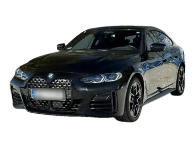 CZARNY HATCHBACK BMW SERIE4-GRANCOUPE z 2022 r., DIESEL, skrzynia biegów AUTOMATYCZNA 190KM, zdjęcie 2 z 18