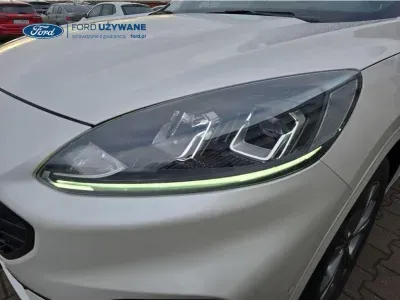 BIAŁY SUV FORD KUGA z 2020 r., BENZYNA, skrzynia biegów MANUALNA 110KM, zdjęcie 4 z 28