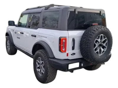 BIAŁY SUV FORD BRONCO z 2023 r., BENZYNA, skrzynia biegów AUTOMATYCZNA 246KM, zdjęcie 31 z 32