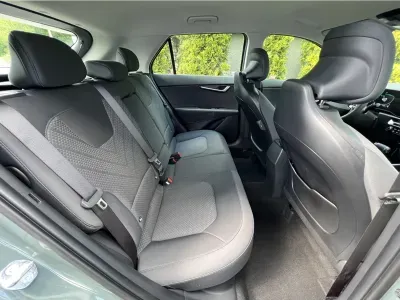 ZIELONY HATCHBACK KIA NIRO z 2026 r., HYBRYDA/BENZYNA, skrzynia biegów AUTOMATYCZNA 136KM, zdjęcie 8 z 19