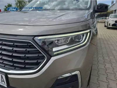 ZŁOTY VAN FORD TOURNEO CONNECT z 2026 r., DIESEL, skrzynia biegów AUTOMATYCZNA 90KM, zdjęcie 4 z 27