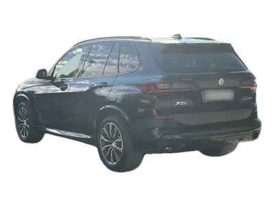 CZARNY SUV BMW X5 z 2022 r., DIESEL, skrzynia biegów AUTOMATYCZNA 231KM, zdjęcie 4 z 19