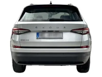 SREBRNY SUV SKODA KODIAQ z 2022 r., BENZYNA, skrzynia biegów AUTOMATYCZNA 150KM, zdjęcie 3 z 19