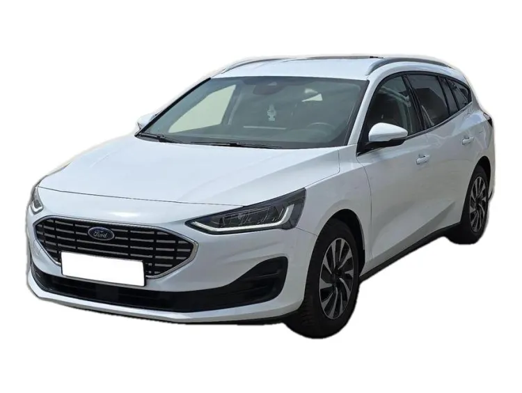 SREBRNY KOMBI FORD FOCUS z 2023 r., BENZYNA, skrzynia biegów MANUALNA 92KM, zdjęcie główne