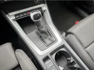 BIAŁY SUV AUDI Q3 z 2022 r., BENZYNA, skrzynia biegów AUTOMATYCZNA 150KM, zdjęcie 13 z 19