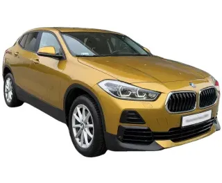ZŁOTY CROSSOVER BMW X2 z 2022 r., BENZYNA, skrzynia biegów AUTOMATYCZNA 136KM, zdjęcie główne