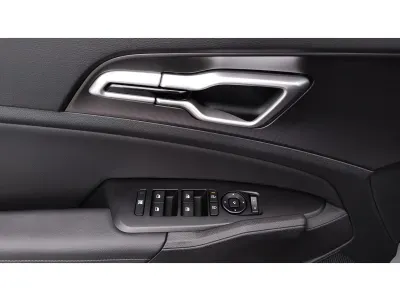 CZARNY SUV KIA SPORTAGE z 2026 r., BENZYNA, skrzynia biegów AUTOMATYCZNA 150KM, zdjęcie 13 z 16